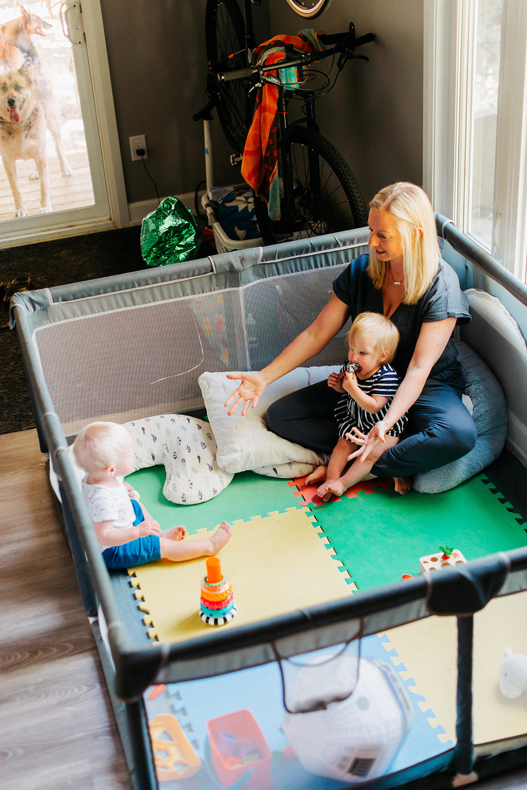 Robyn Pineault with her boy/girl twins